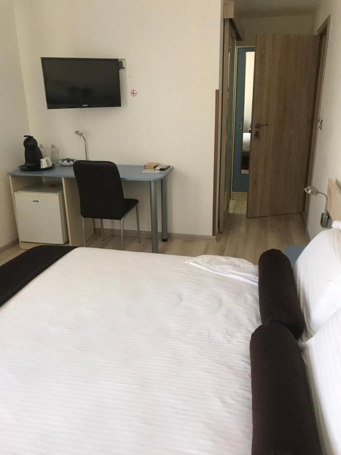 Hotel Gabrisa Razgrad Exterior photo