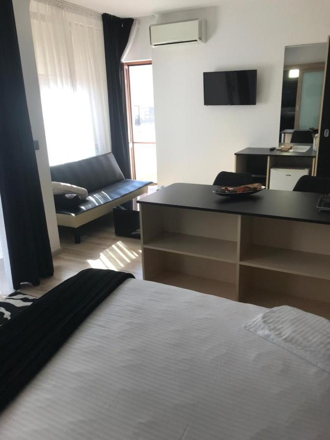 Hotel Gabrisa Razgrad Exterior photo