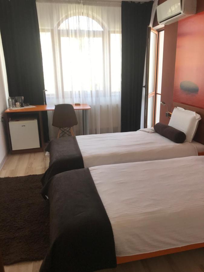 Hotel Gabrisa Razgrad Exterior photo